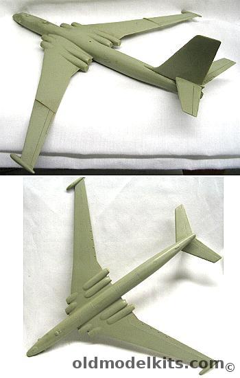 Staffall 1/144 Il-38 (Mya-4) Bison Russian Bomber ID Model plastic model kit